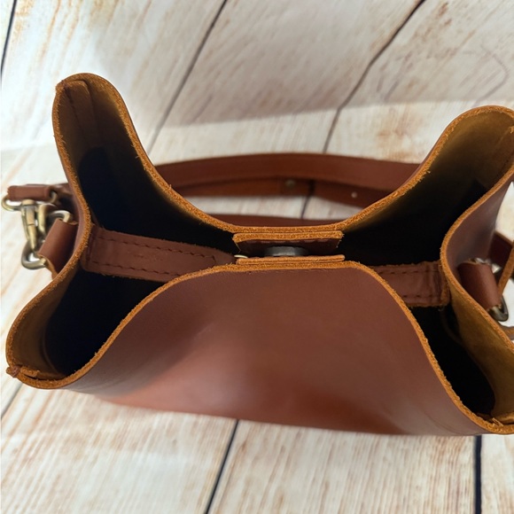 Portland Leather Goods Butterfly Bag - Picture 6 of 11